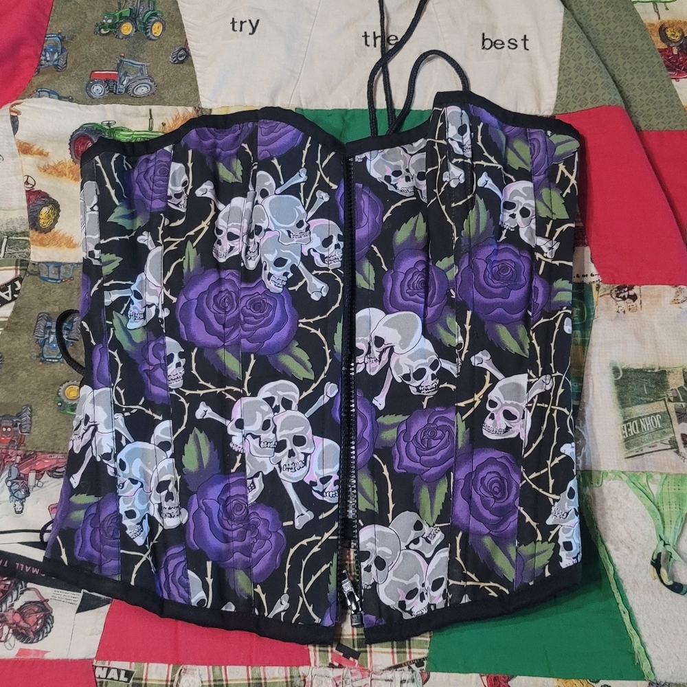 Burlesk goth purple corset size XL